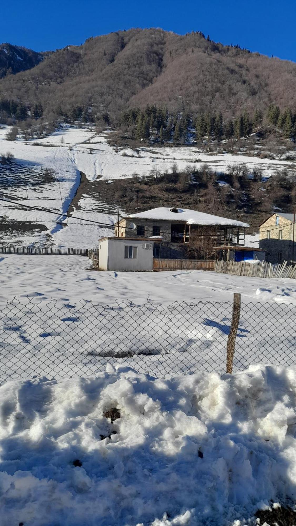 Lela Guest House Местія Екстер'єр фото